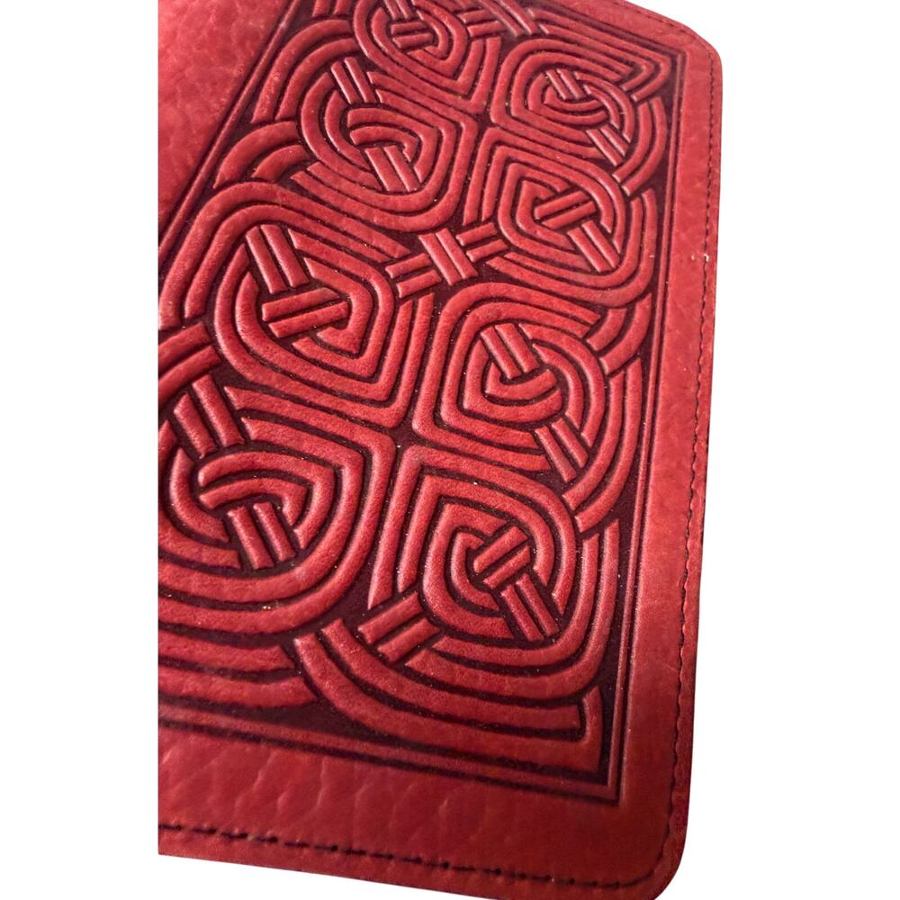 Oberon Design Red Hand Tooled Leather Celtic Knot Wallet Passport Made USA EUC - Picture 3 of 6
